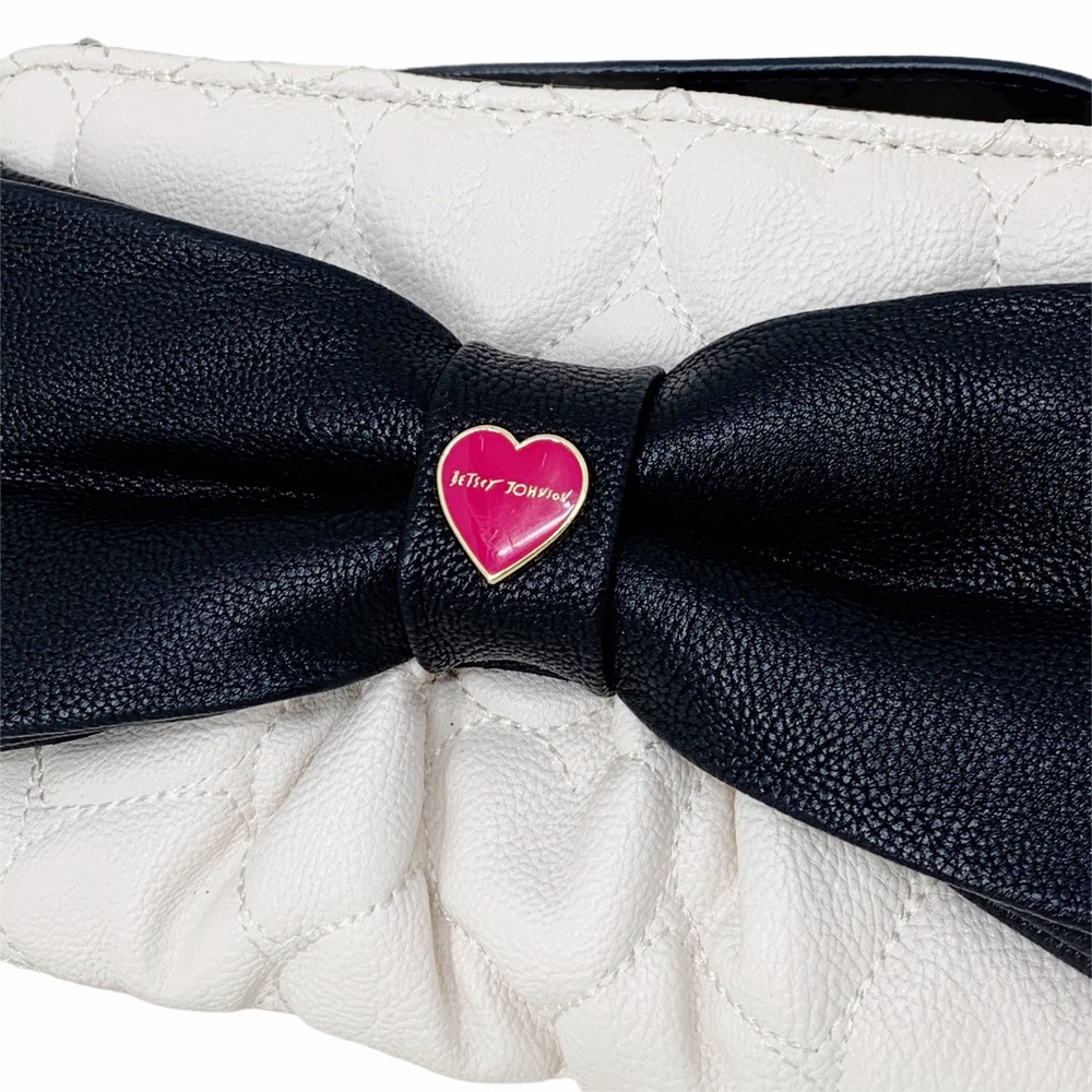 Betsey Johnson Quilted Heart Wristlet - Picture 5 of 10
